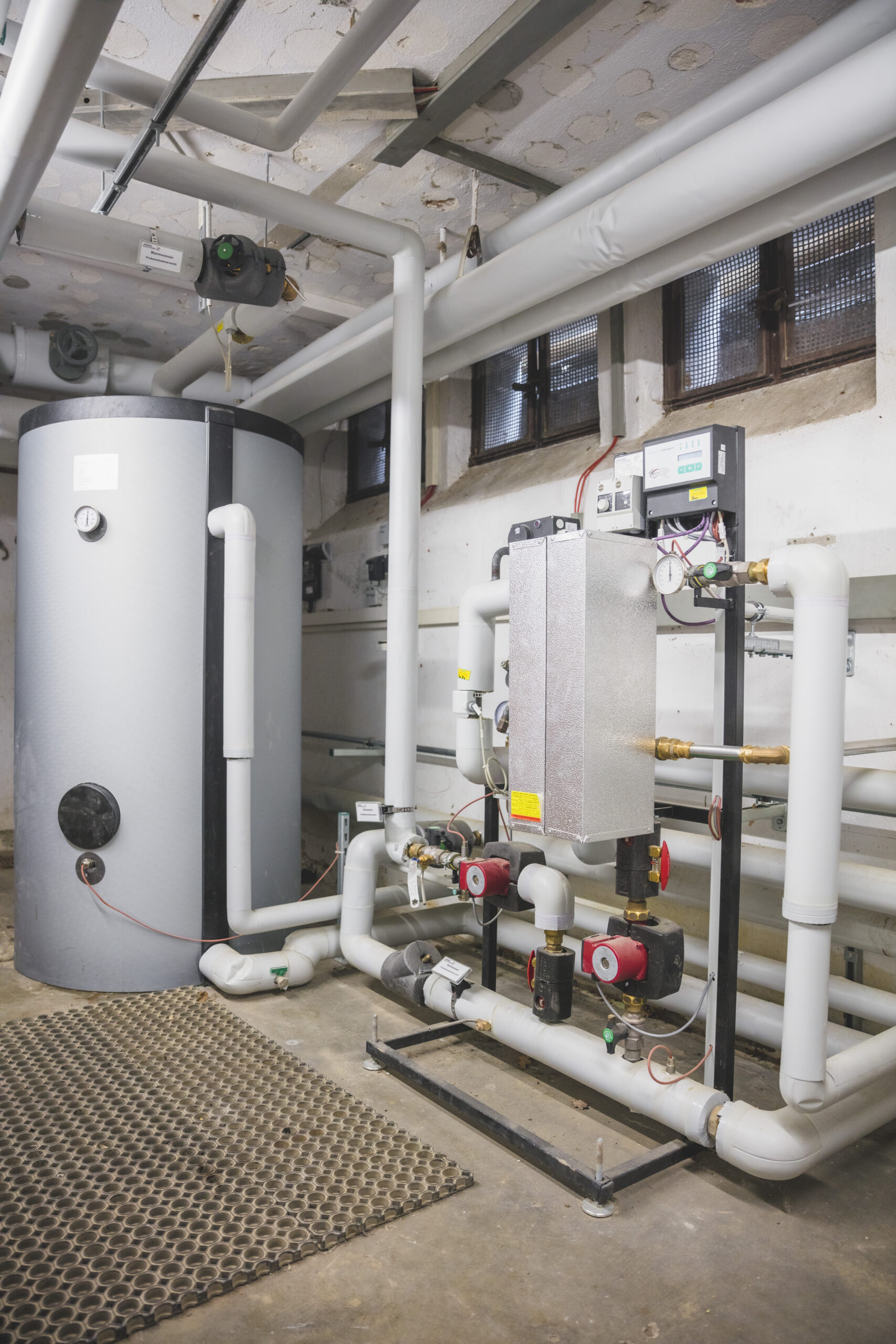 Energieeffizientes primär geladenes Warmwassersystem im Hotel Luise in Erlangen